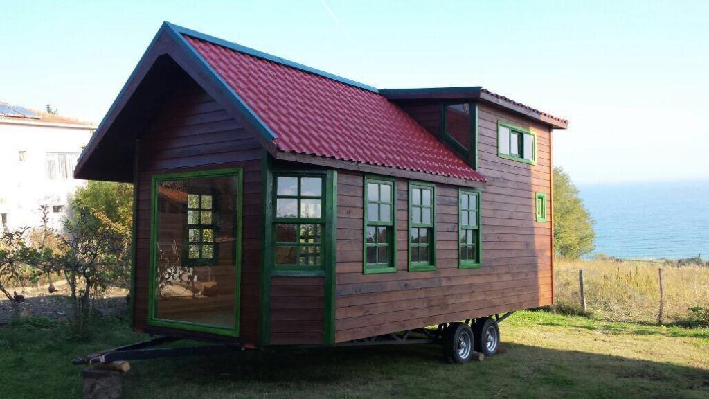 Tiny Houses image 3